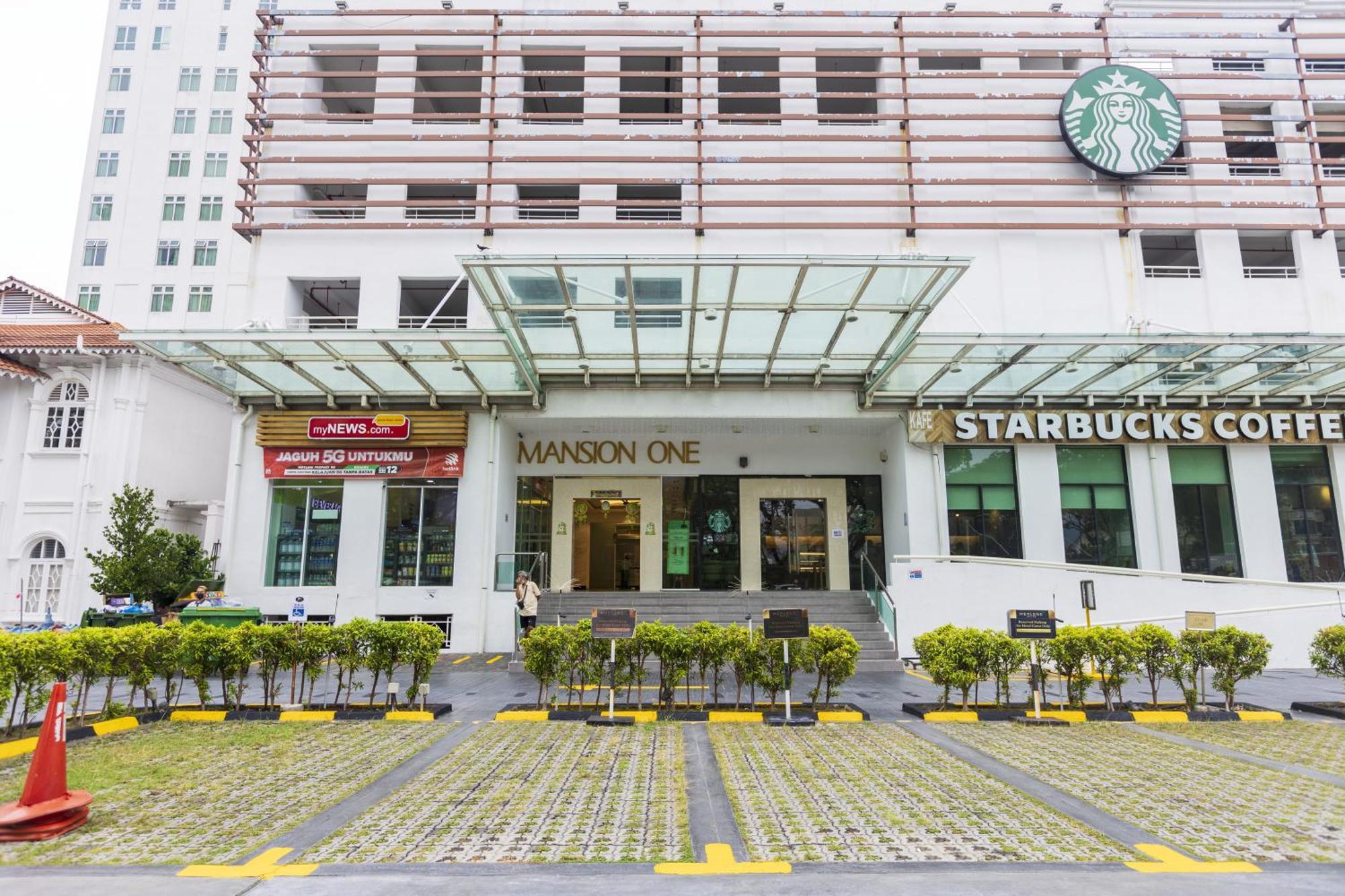 Sky Suites George Town Exterior photo